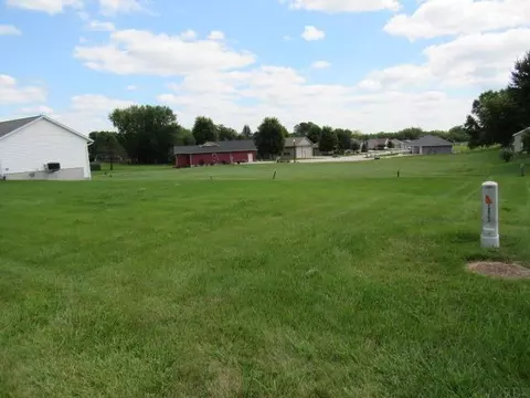 407 3rd St S, Coggon, IA 52218