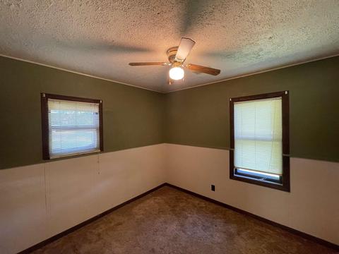 1728 E Ridgeway Ave, Waterloo, IA 50702 photo 10