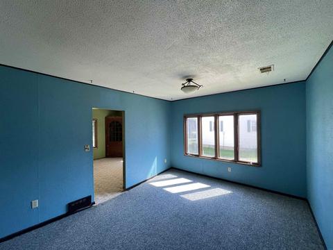 1728 E Ridgeway Ave, Waterloo, IA 50702 photo 8
