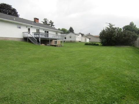 304 E Watson St, Garnavillo, IA 52049 photo 8