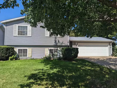 101 Anton Dr, La Porte City, IA 50651