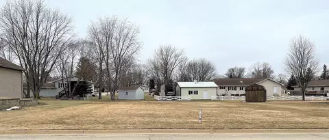 804 SE 3rd St, Tripoli, IA 50676