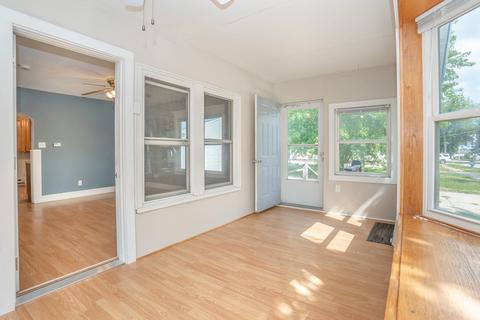 612 Upton Ave, Waterloo, IA 50701 photo 9