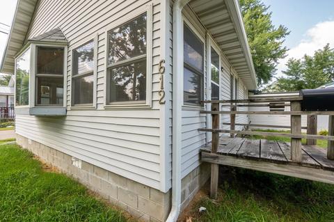 612 Upton Ave, Waterloo, IA 50701 photo 2