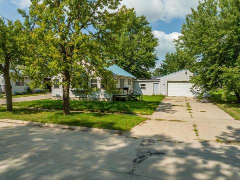 612 Upton Ave, Waterloo, IA 50701 photo 3