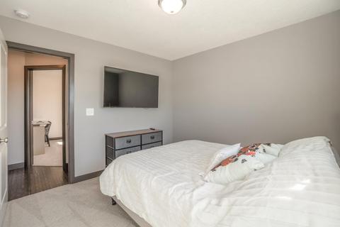 1306 Partridge Ln, Waterloo, IA 50701 photo 18