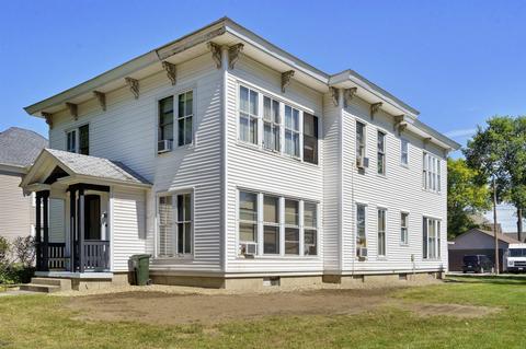 910 State St, Cedar Falls, IA 50613 photo 1