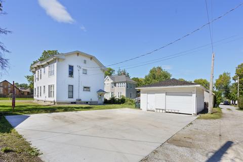 910 State St, Cedar Falls, IA 50613 photo 4