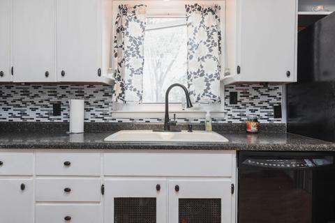 1600 E Mitchell Ave, Waterloo, IA 50702 photo 5