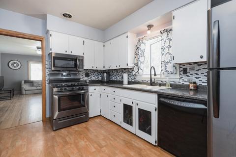 1600 E Mitchell Ave, Waterloo, IA 50702 photo 4