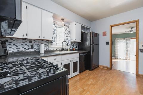 1600 E Mitchell Ave, Waterloo, IA 50702 photo 6