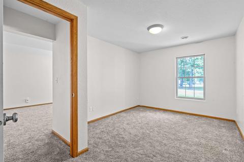 3836 Jay Ln, Waterloo, IA 50701 photo 18