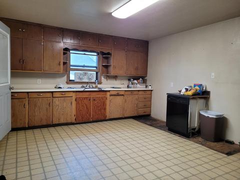 200 N Main St, Hazleton, IA 50641 photo 10