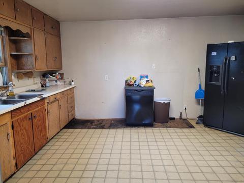 200 N Main St, Hazleton, IA 50641 photo 9