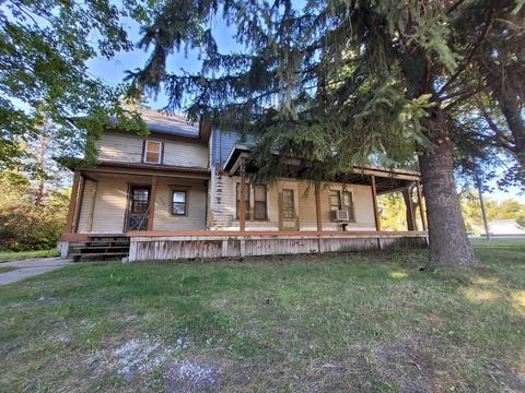 200 N Main St, Hazleton, IA 50641 photo 2