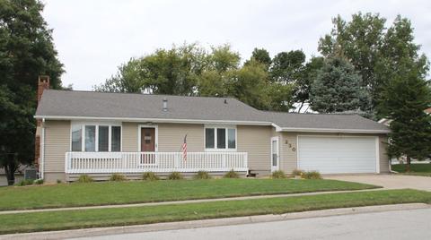 230 Prestien Dr, Denver, IA 50622