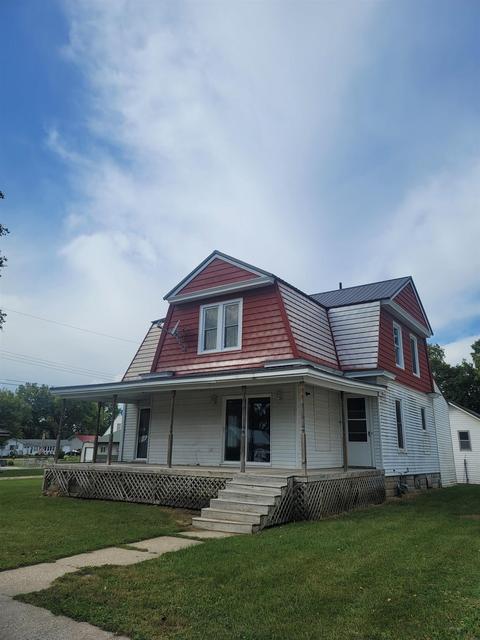 207 Benton St E, Hazleton, IA 50641 photo 1