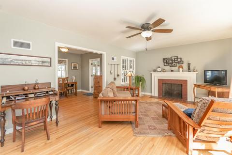 209 Ivanhoe Rd, Waterloo, IA 50701 photo 3