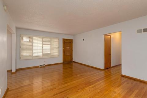 400 Eureka St, Waterloo, IA 50702 photo 4