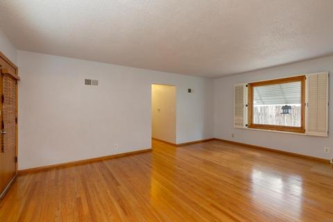 400 Eureka St, Waterloo, IA 50702 photo 6