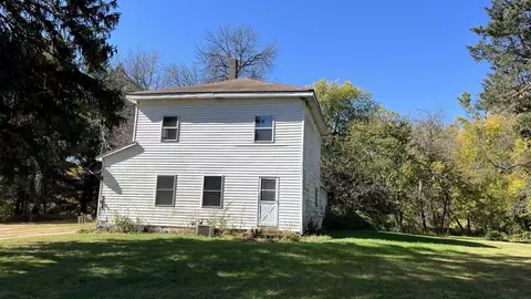 426 N Washington Ave, Fredericksburg, IA 50630