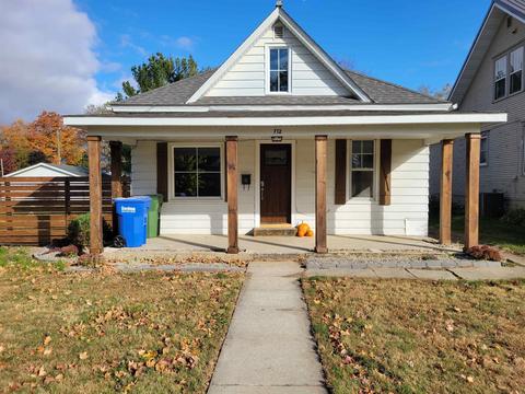 712 E 3rd Ave, Cresco, IA 52136 photo 1