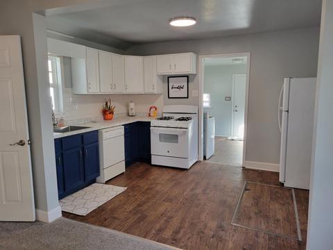 712 E 3rd Ave, Cresco, IA 52136 photo 6