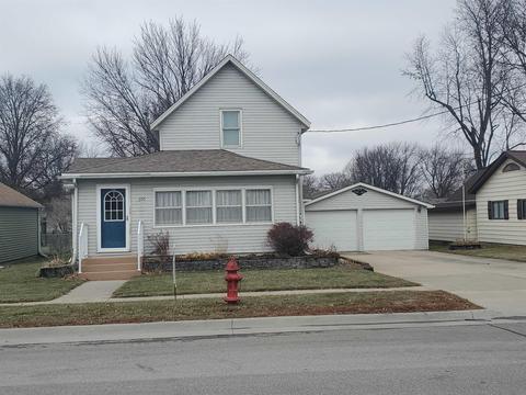 300 E State St, Dike, IA 50624 photo 1