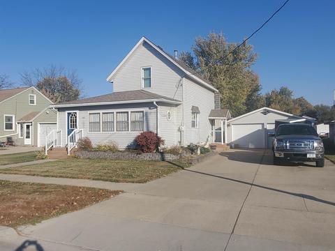 300 E State St, Dike, IA 50624 photo 2