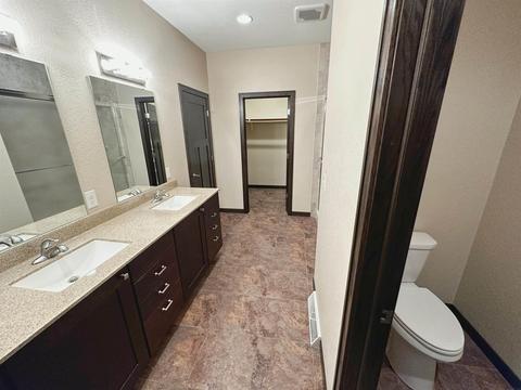 1205 Walnut St, Decorah, IA 52101 photo 16