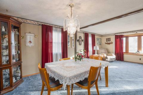 320 S Hackett Rd, Waterloo, IA 50701 photo 7