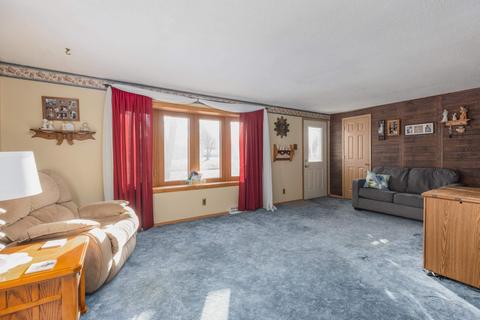 320 S Hackett Rd, Waterloo, IA 50701 photo 5
