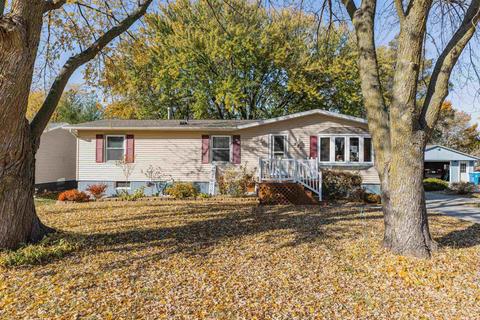 320 S Hackett Rd, Waterloo, IA 50701 photo 1
