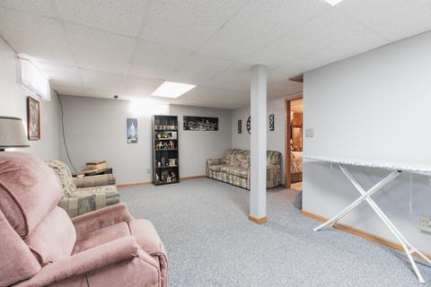 320 S Hackett Rd, Waterloo, IA 50701 photo 18