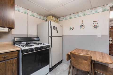 320 S Hackett Rd, Waterloo, IA 50701 photo 23