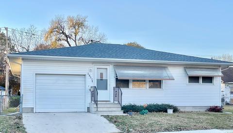 2851 E 4th St, Waterloo, IA 50703 photo 1