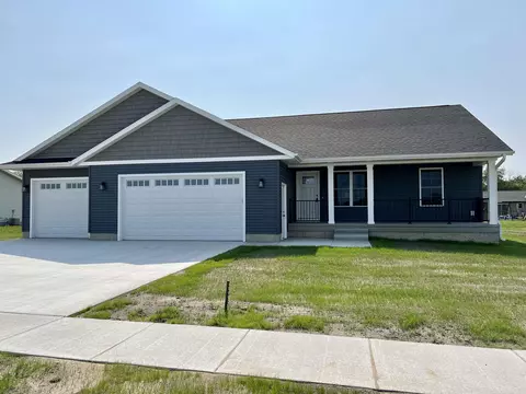 1405 SW Kellie Ave, Independence, IA 50644