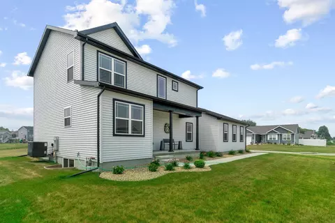 1345 Partridge Ln, Waterloo, IA 50701