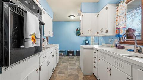 409 N Maple St, Sumner, IA 50674 photo 8