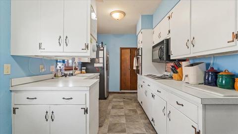 409 N Maple St, Sumner, IA 50674 photo 7