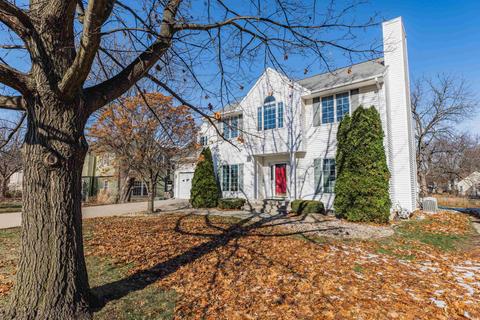 103 Ivanhoe Rd, Waterloo, IA 50701 photo 2