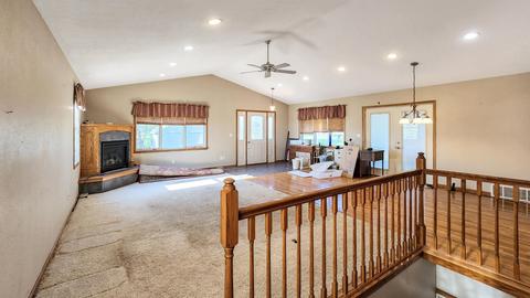 33686 Vail Ave, Cedar Falls, IA 50613 photo 3