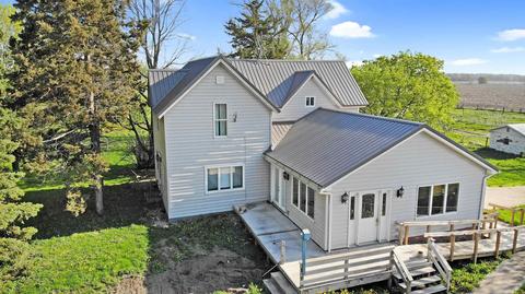 33686 Vail Ave, Cedar Falls, IA 50613 photo 1