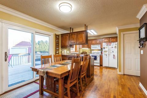 205 Maxwell Dr SW, Shellsburg, IA 52332 photo 6