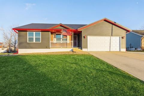 205 Maxwell Dr SW, Shellsburg, IA 52332 photo 1