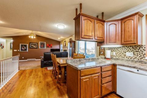 205 Maxwell Dr SW, Shellsburg, IA 52332 photo 8
