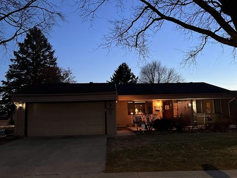 835 Olympic Dr, Waterloo, IA 50701 photo 3