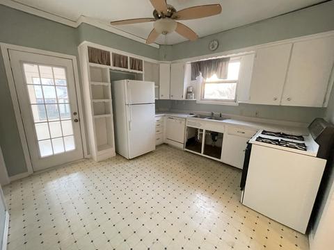 327 Summit Ave, Waterloo, IA 50701 photo 6