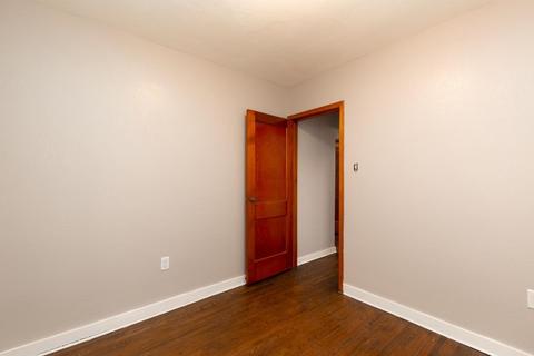 852 Maxwell St, Waterloo, IA 50701 photo 6