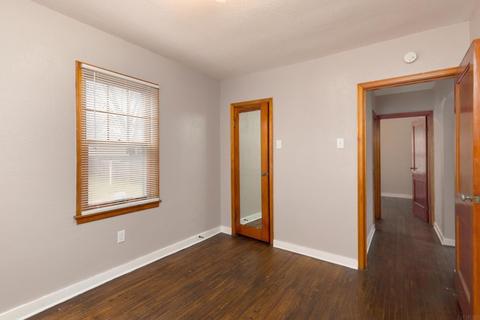 852 Maxwell St, Waterloo, IA 50701 photo 9